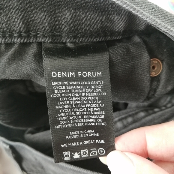 Aritzia Denim Forum The Arlo High Rise Straight Jeans in Black Licorice 31 - Picture 11 of 16